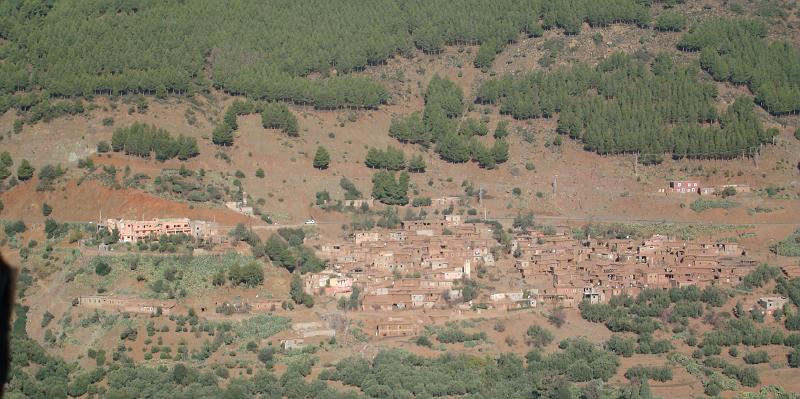 DSC05491.JPG - village dans la montagne